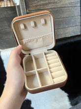Load image into Gallery viewer, Square travel jewelry case